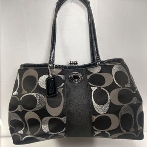 COACH F20427 Signature Stripe Satchel